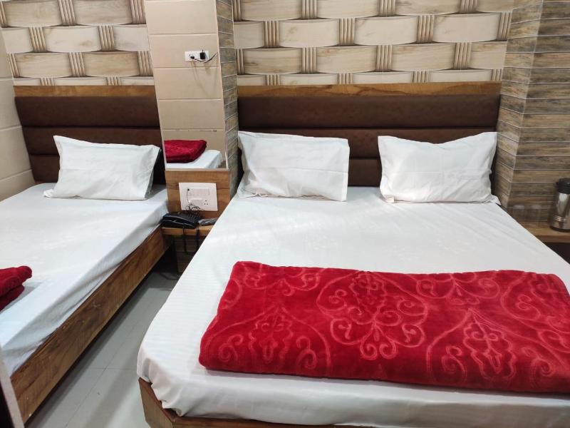 Standard Triple Room image 1