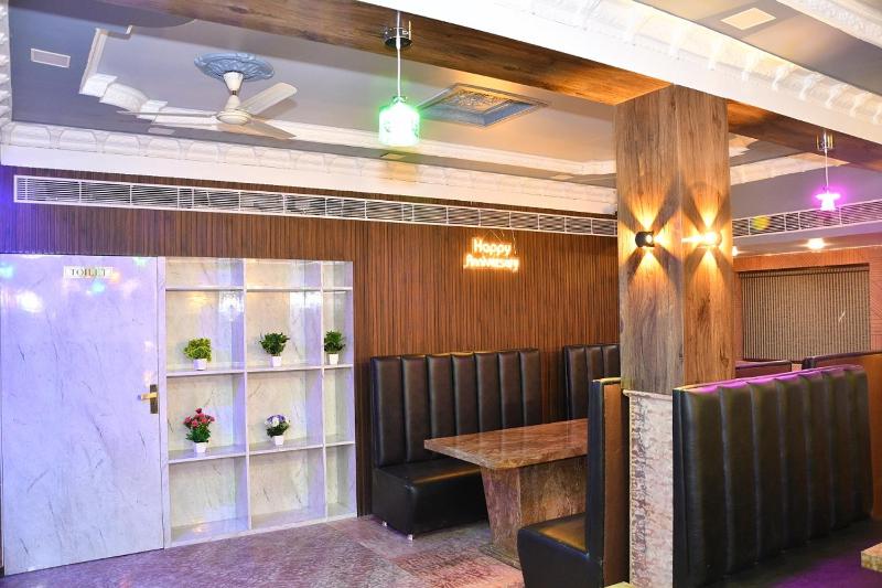 Ganpati Plaza Hotel - image 12