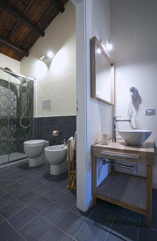 Double Room with Spa Bath image 4