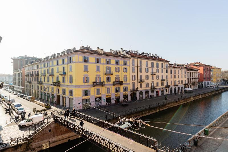 One-Bedroom Apartment - Via Casale 7 image 4