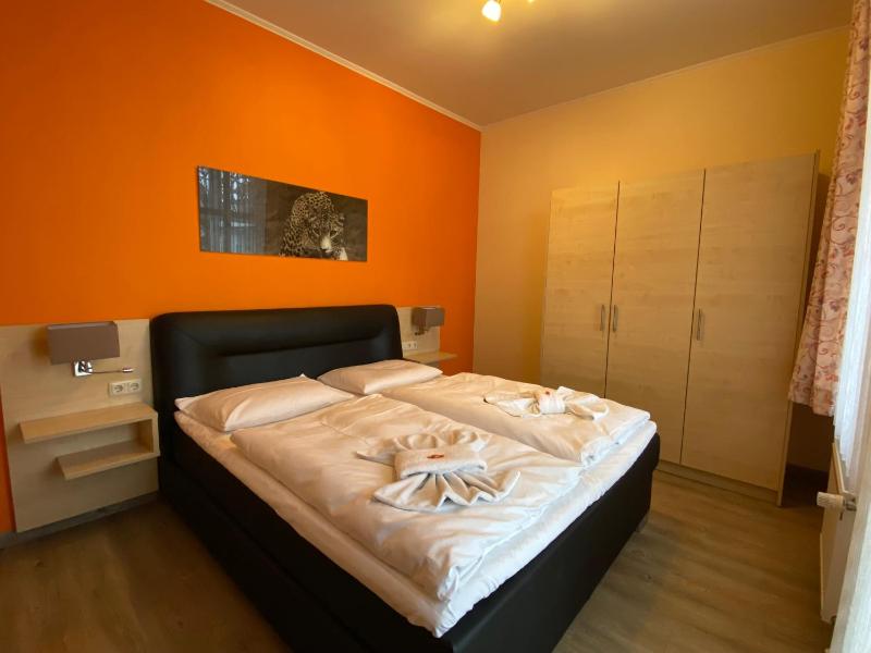 Double Room image 1