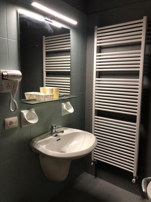Comfort Single Room with Balcony image 4