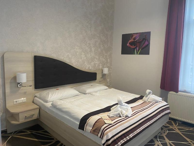 Comfort Double Room image 2