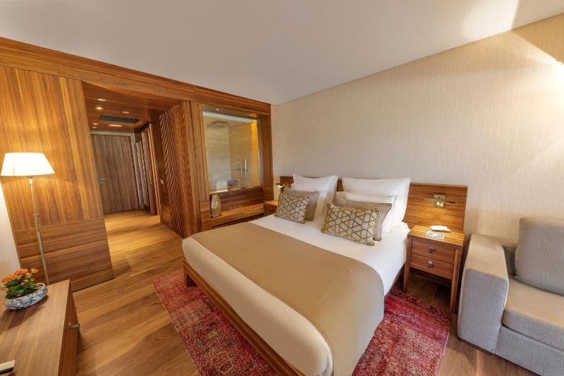 Superior Double Room with Land View image 1