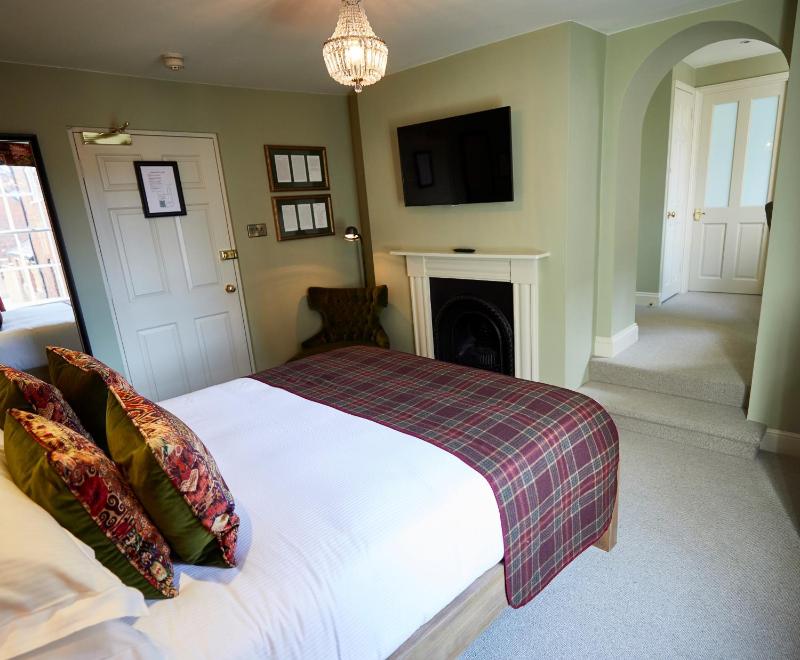 Superior Double Room image 3