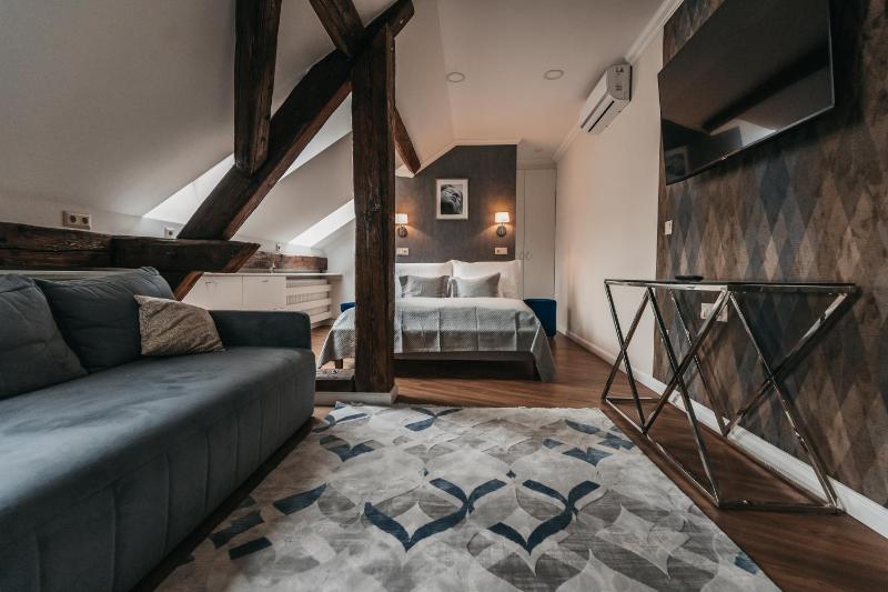 Deluxe Apartment image 3