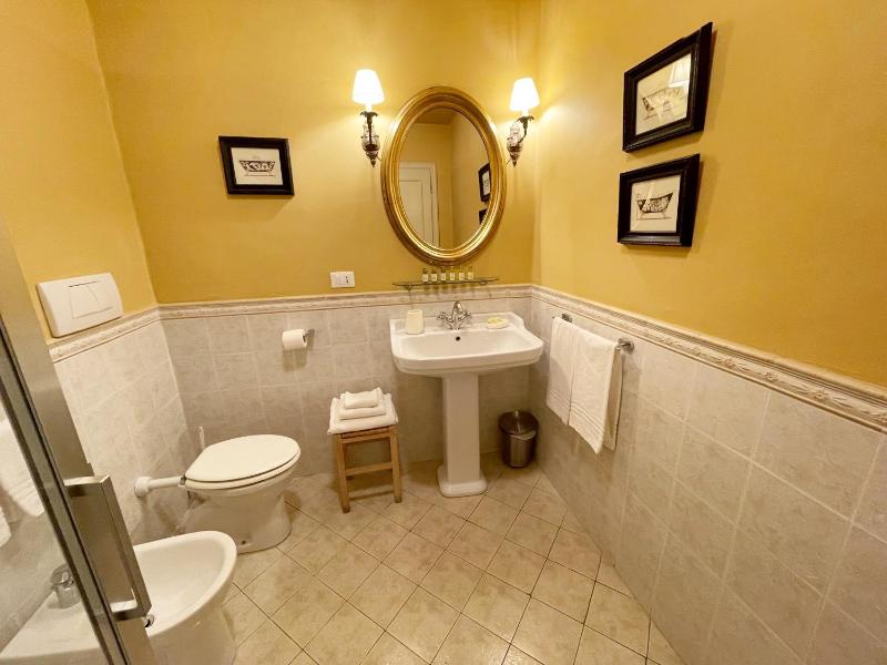 Comfort Triple Room image 1