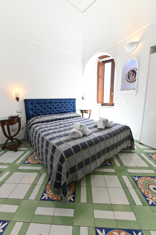 Double Room image 3
