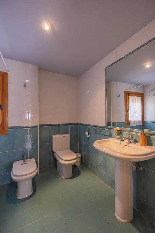 Four-Room Apartment image 2