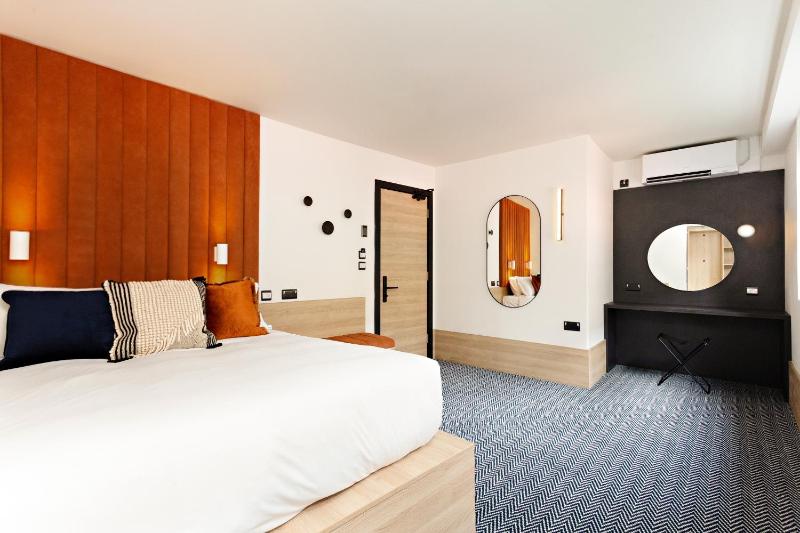 The Snug Townhouse - image 10