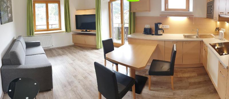 Apartment with Lake View image 4