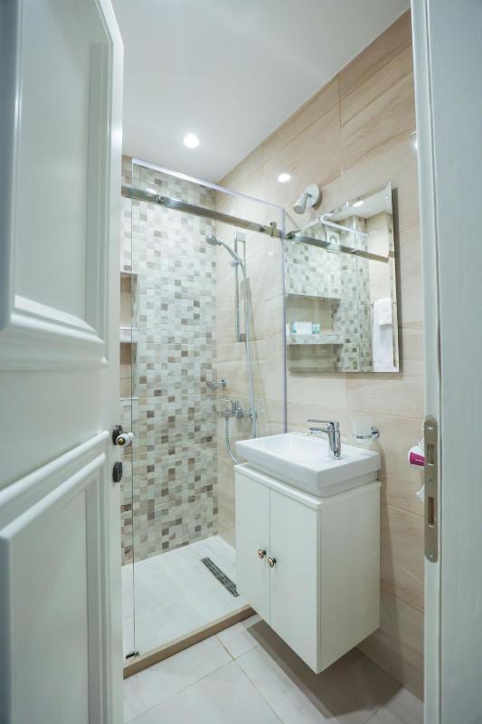 Premium Quadruple Room image 2