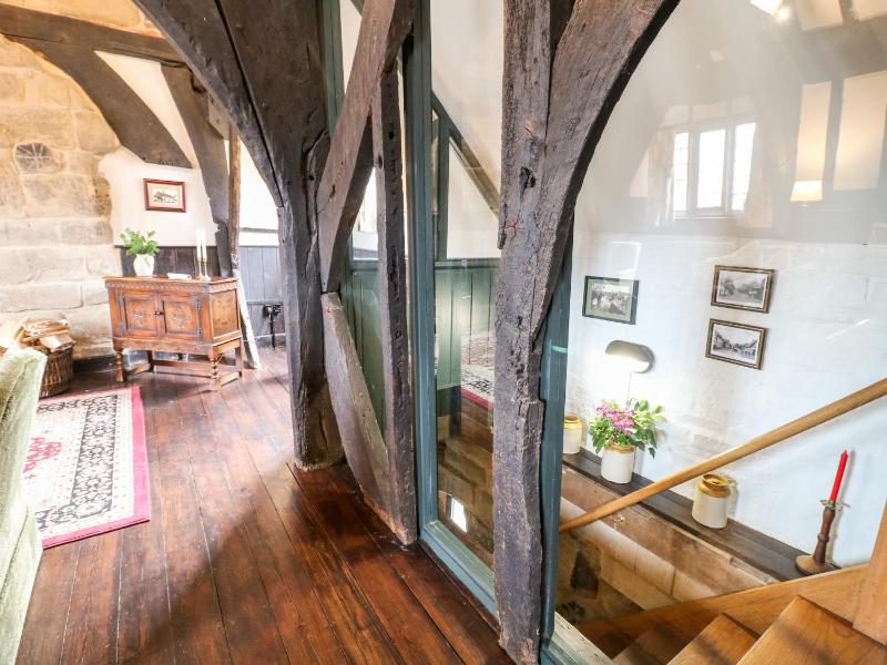 Porter's Lodge - image 7