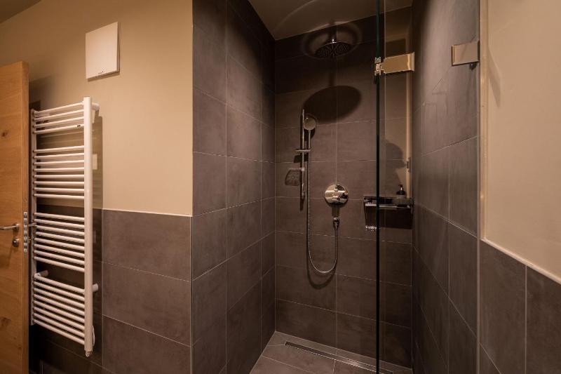 Double Room image 3