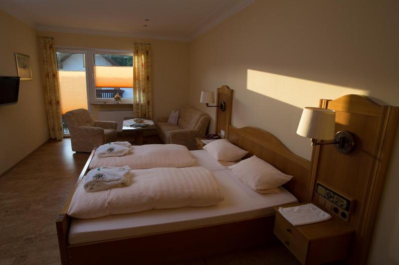 Double Room image 3