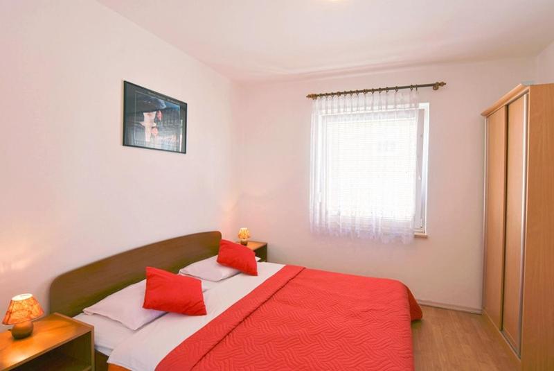 Apartment in Porec with balcony WiFi 819-4 - image 17