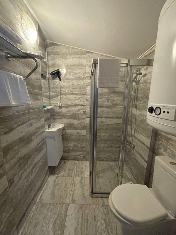 Budget Twin Room image 2