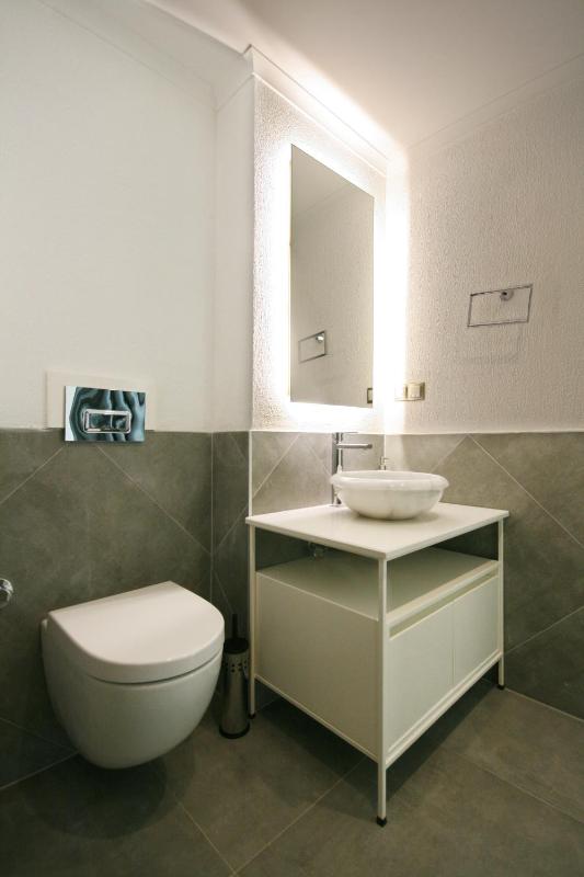 Double Room with Sea View image 4