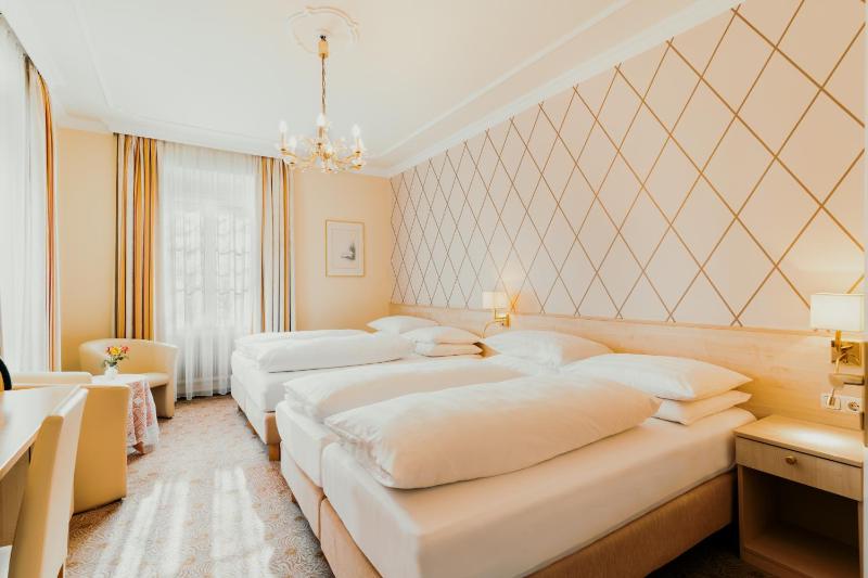 Quadruple Room image 2