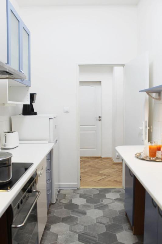 Modern apartment Michalska 6 - image 15
