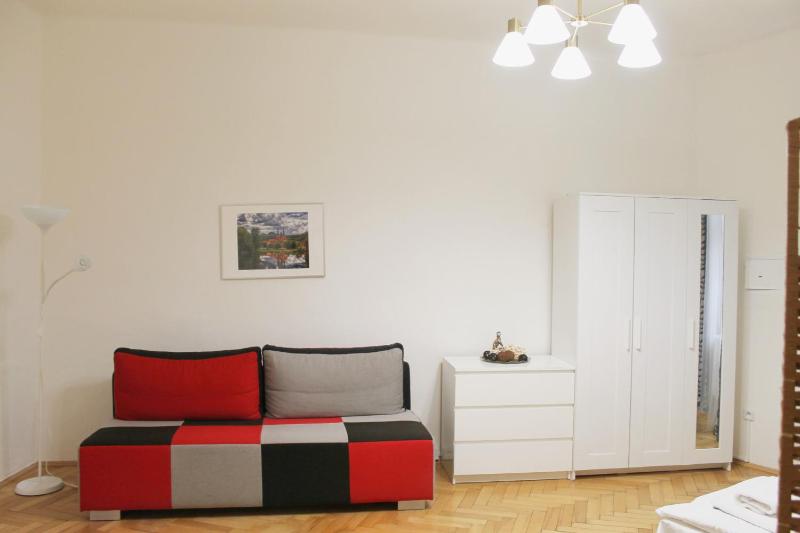 Modern apartment Michalska 6 - image 3