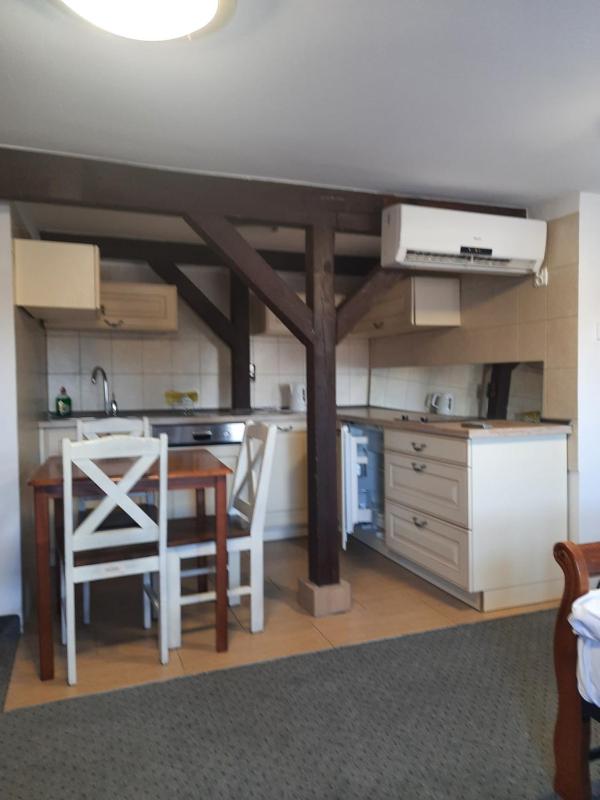 Studio - Attic image 4