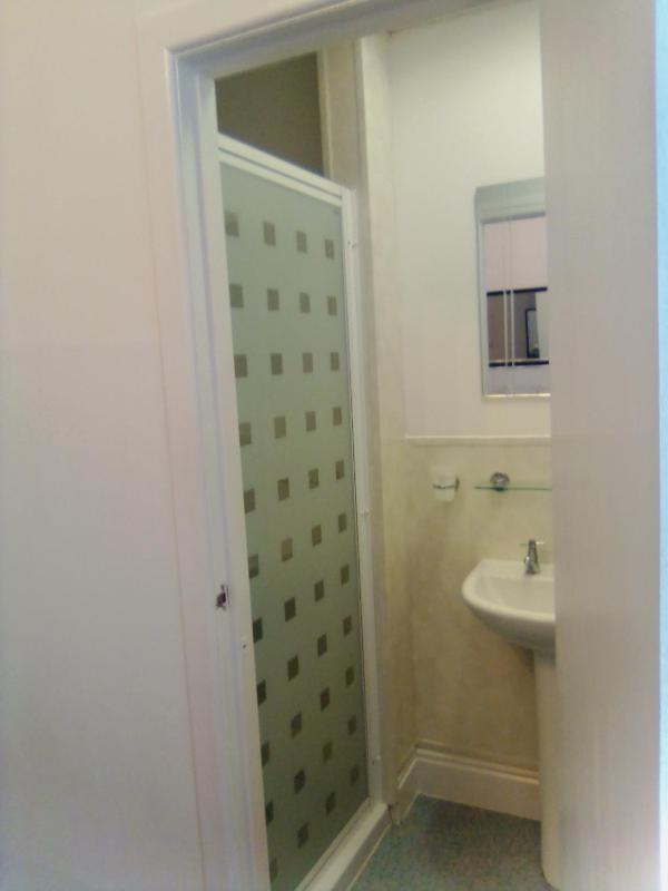 Standard Double Room image 3