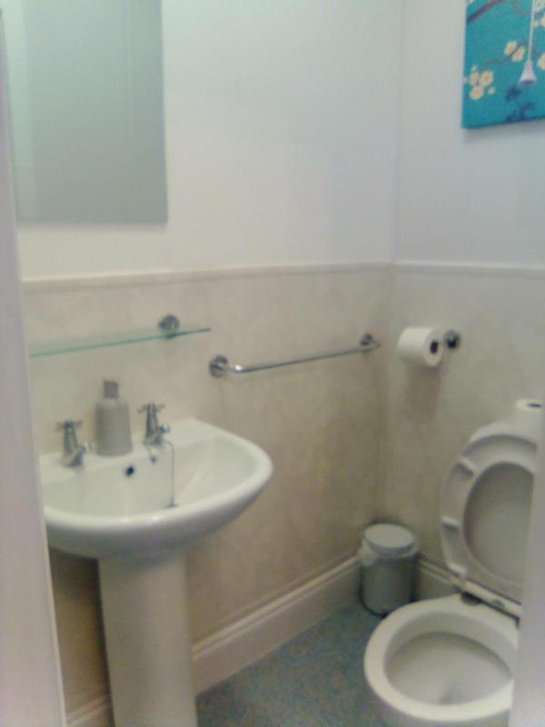 Standard Double Room image 4