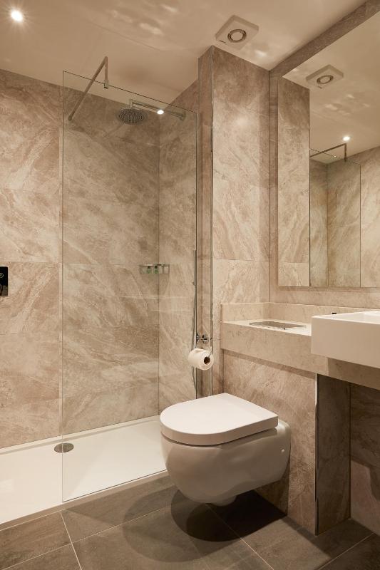 Superior Double Room image 4