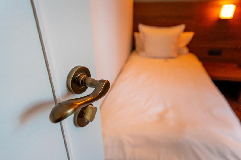 Standard Single Room with Shower image 2