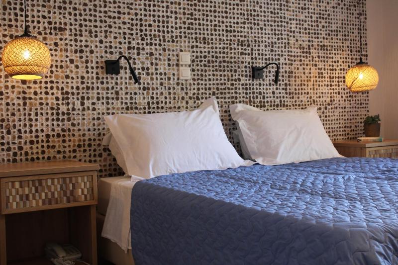 Twin Room with Mountain View image 2