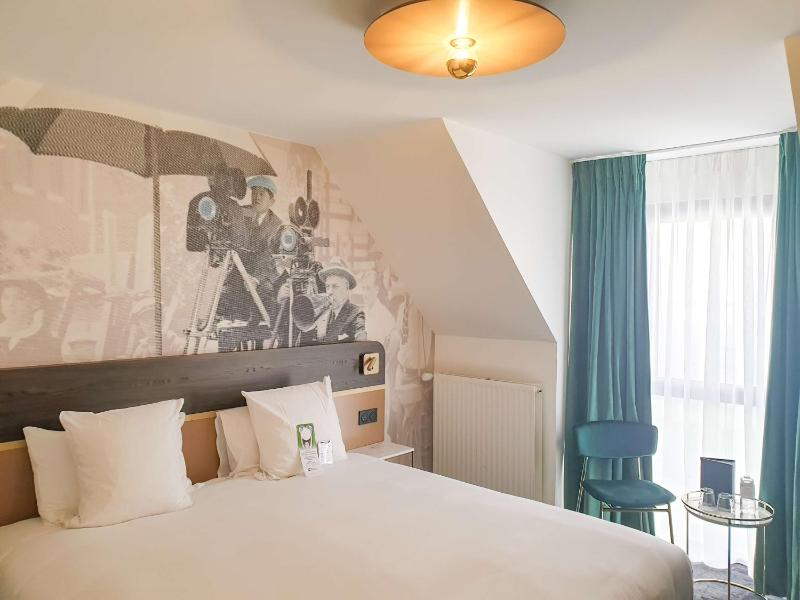 Comfort Queen Room image 2