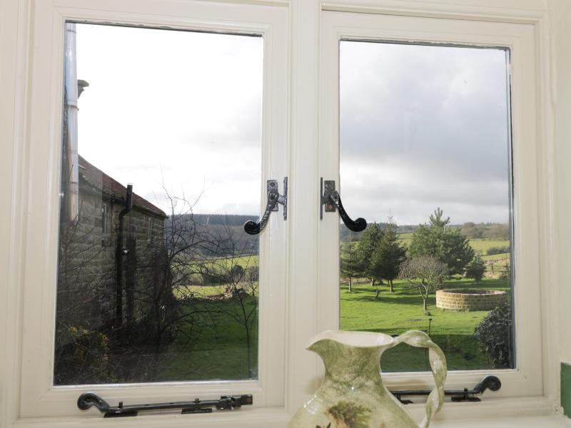 Swallow Cottage - image 14