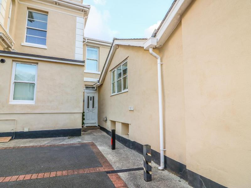 Cottage 1 Newcourt - image 16
