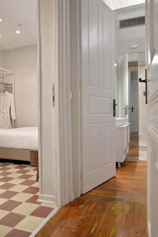 1900 ATHENIAN HOUSE - image 4