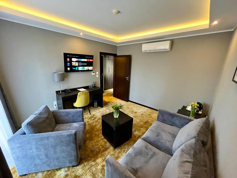 Suite image 3
