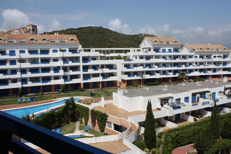 Duquesa Suites 2099 - image 21