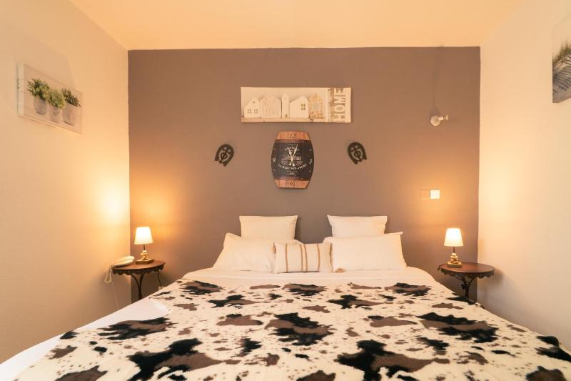 Double Room image 4