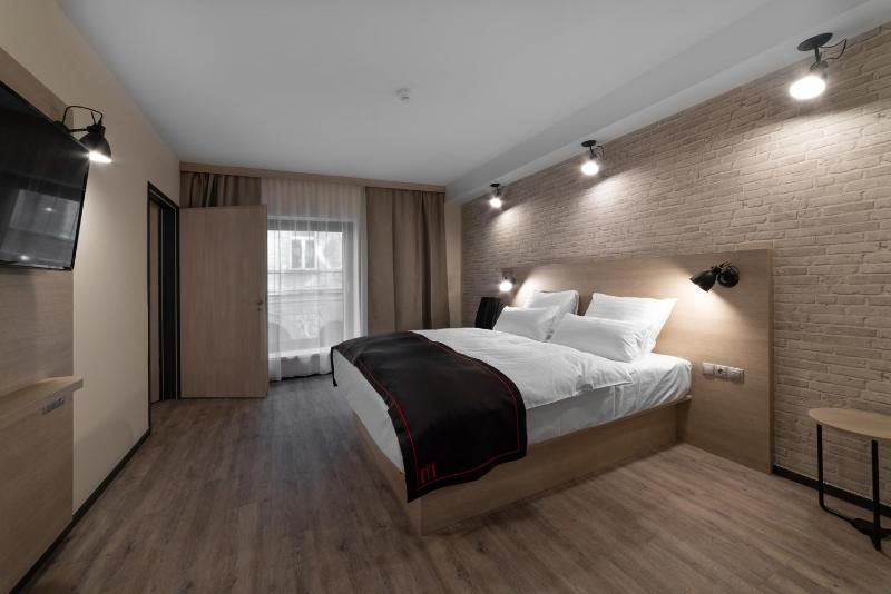 Deluxe Double Room image 3
