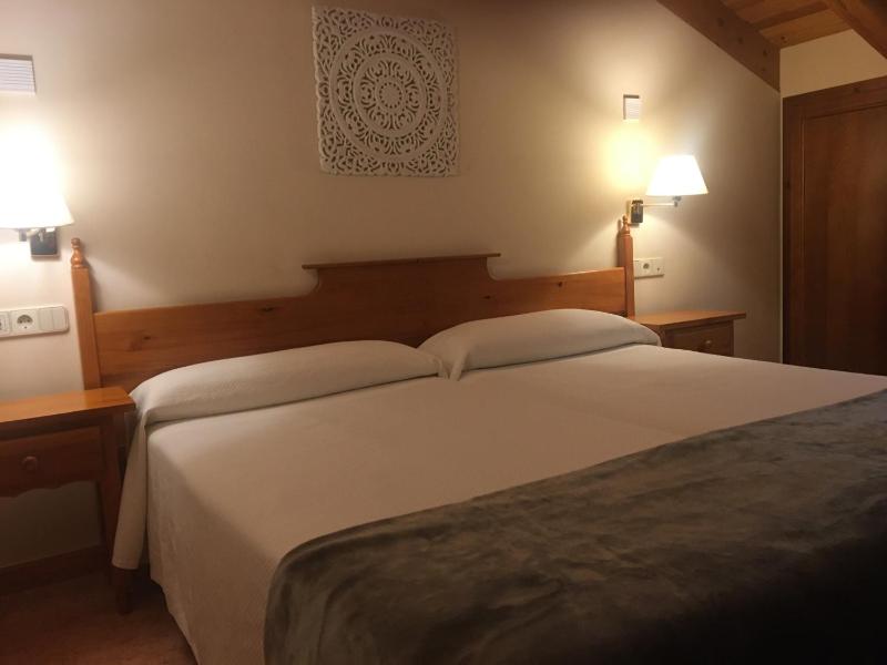 Twin Room  - Attic image 2