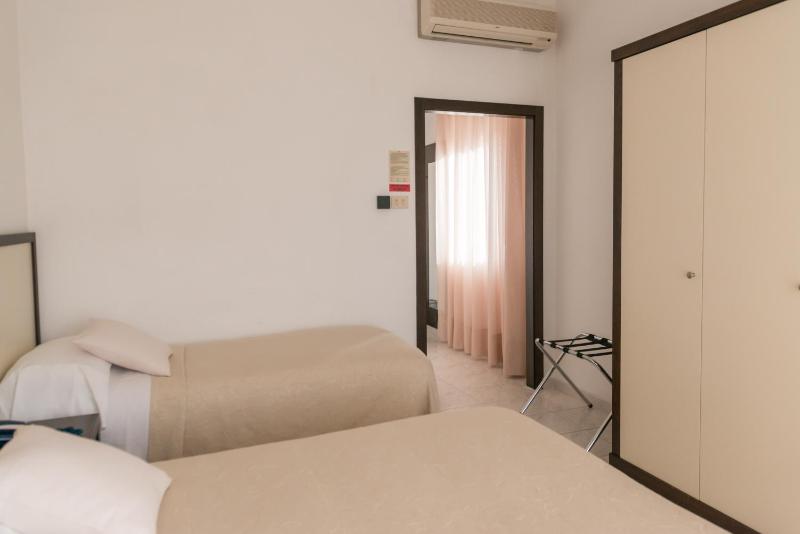 Hotel Viola - image 7