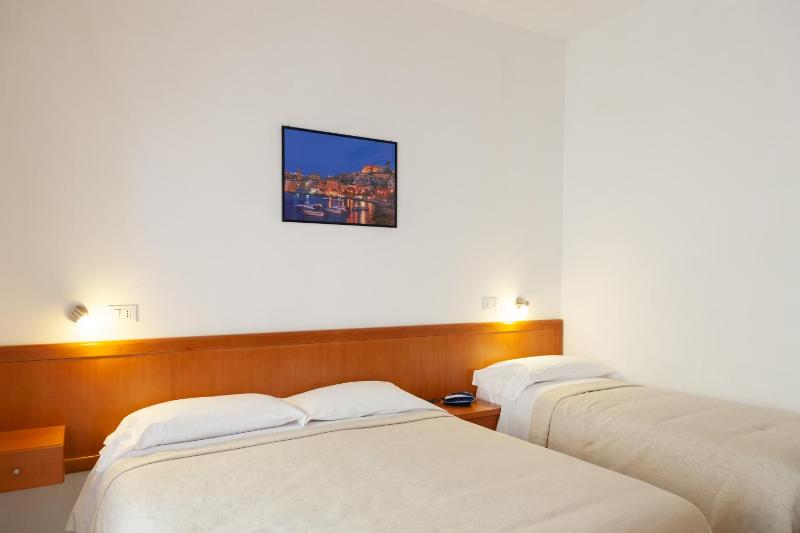 Hotel Viola - image 13