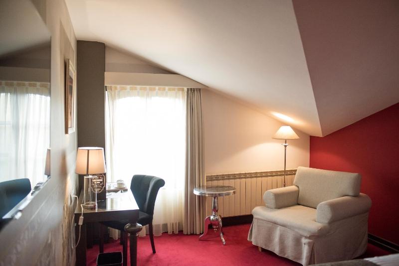 Comfort Triple Room image 2