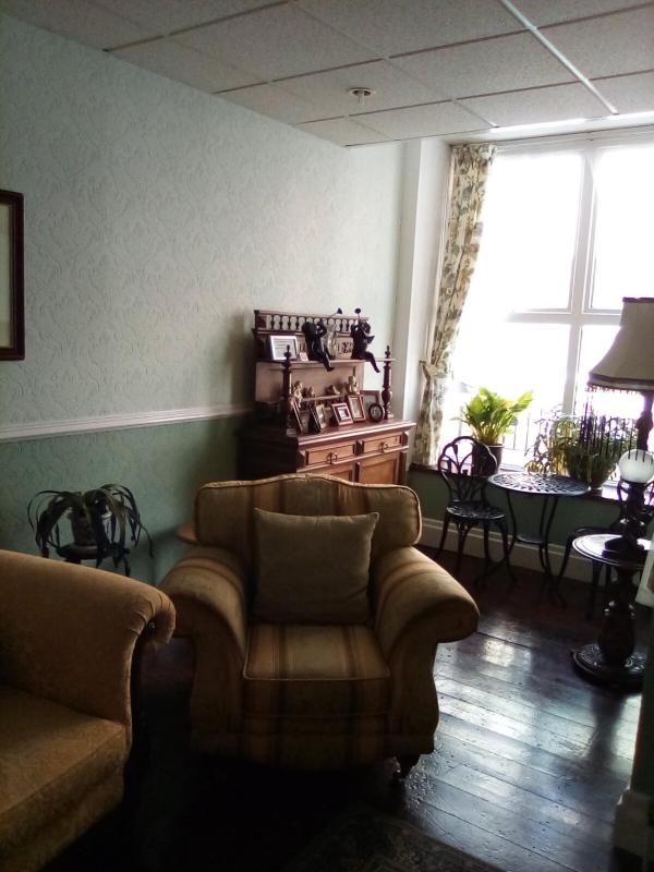 Weybourne Guest House - image 5