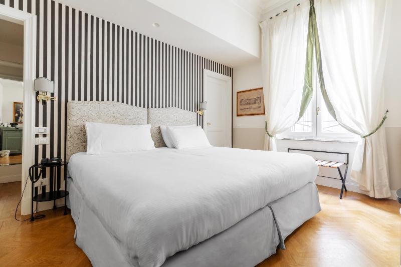 Superior Triple Room image 1