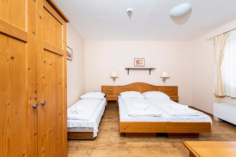 Triple Room image 3