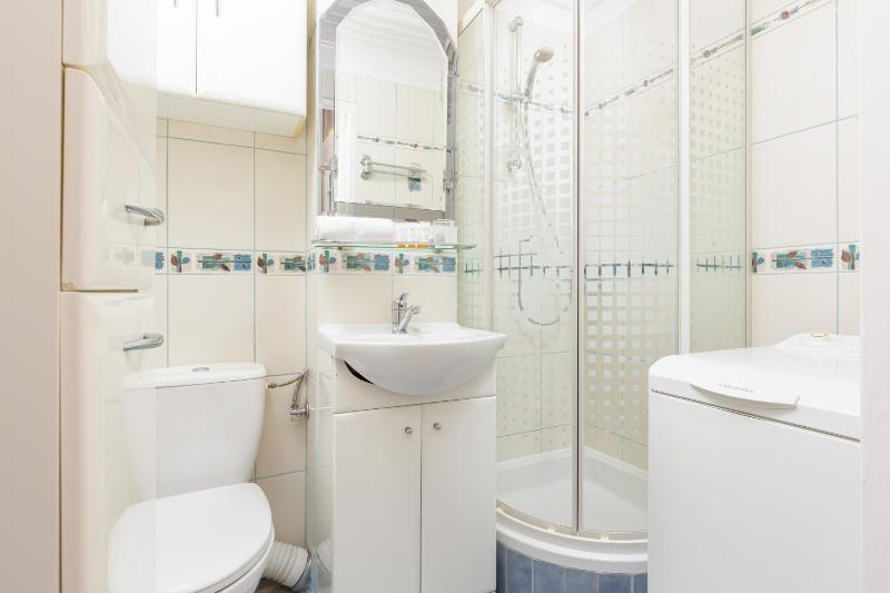 Studio Apartment Mokotów Malawskiego by Noclegi Renters - image 13