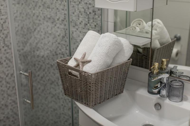Double Room with Private Bathroom image 2