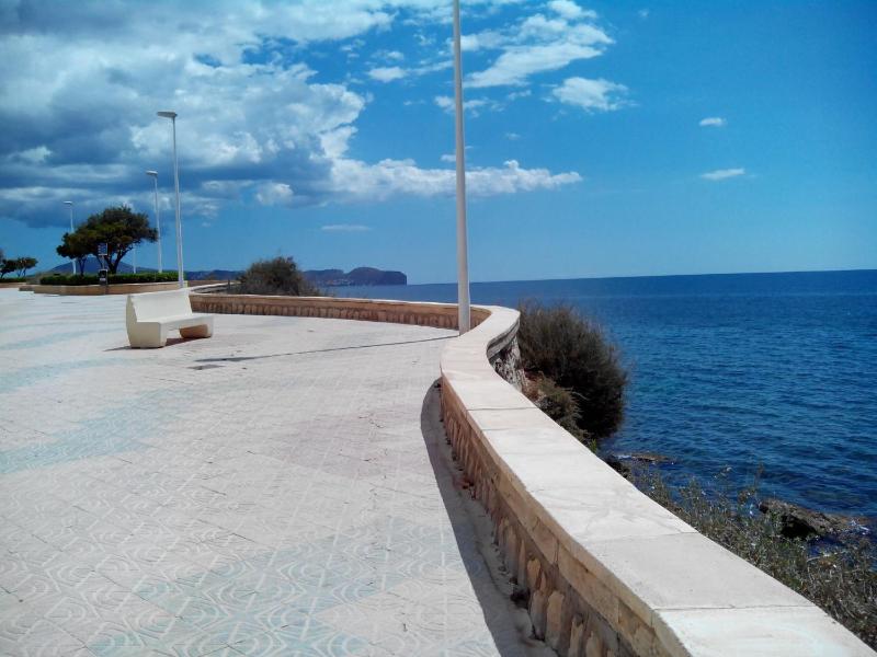 Apartment with Sea View image 2