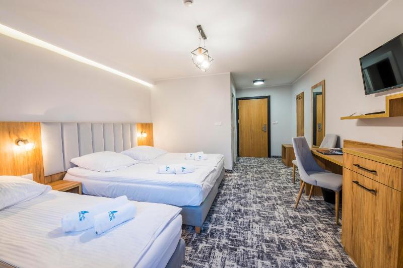 Deluxe Triple Room image 4